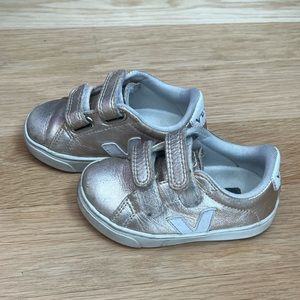 Toddler Veja Velcro sneakers